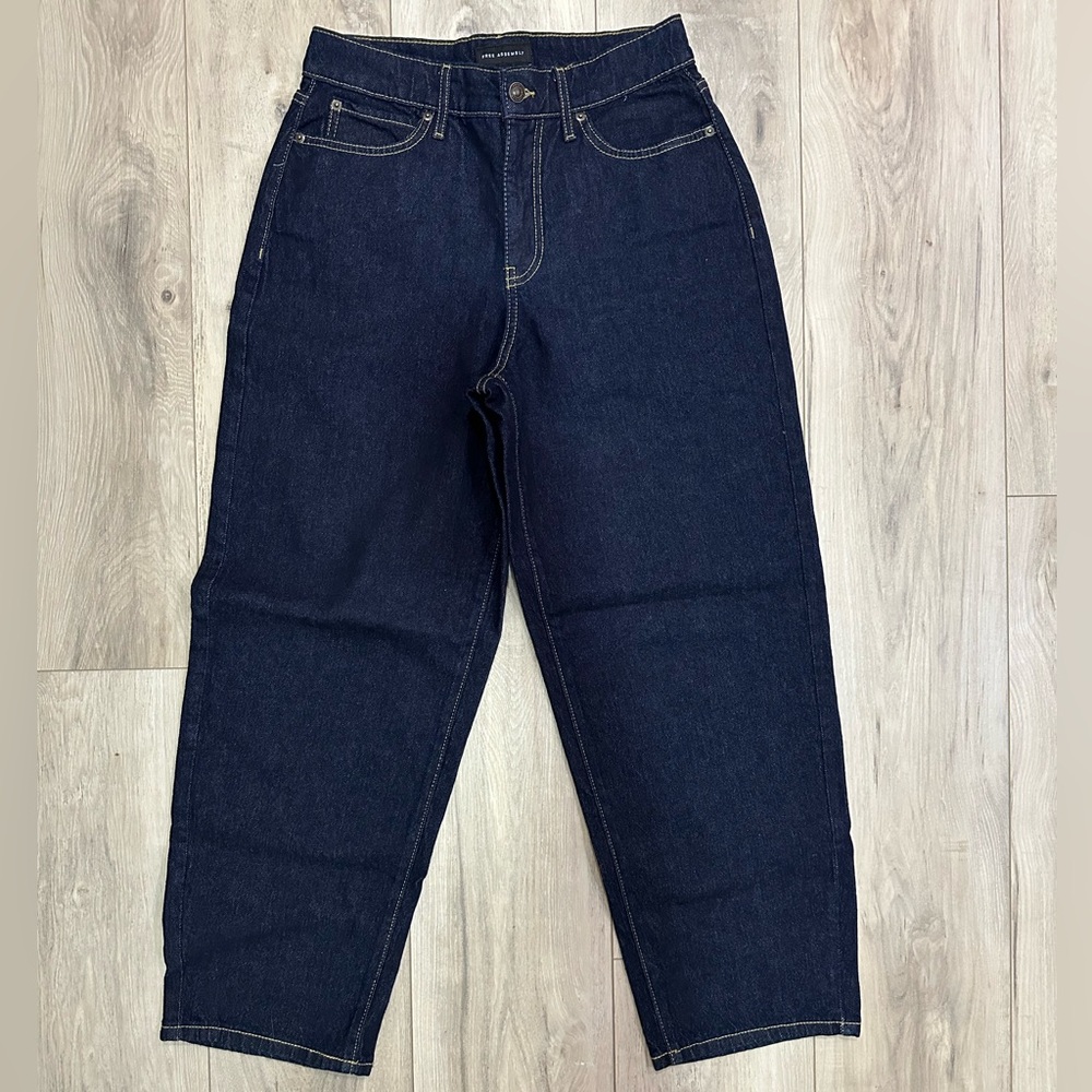 ✨NWT✨ Women’s Barrel Jeans